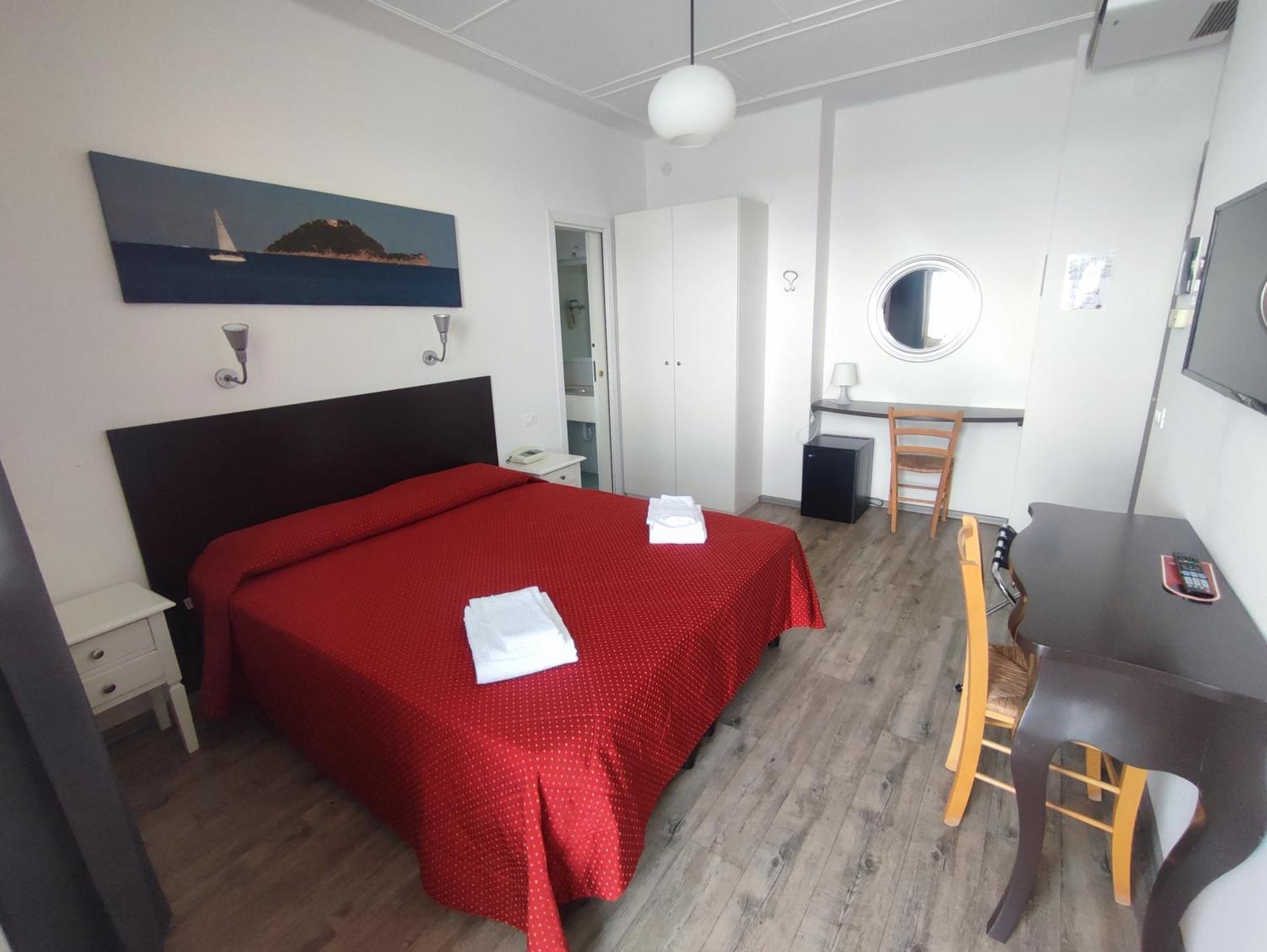 Hotel Tirreno *
