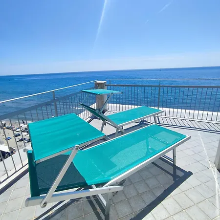 Hotel Tirreno Alassio Exterior foto