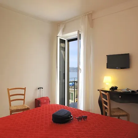 Hotel Tirreno Alassio Exterior foto