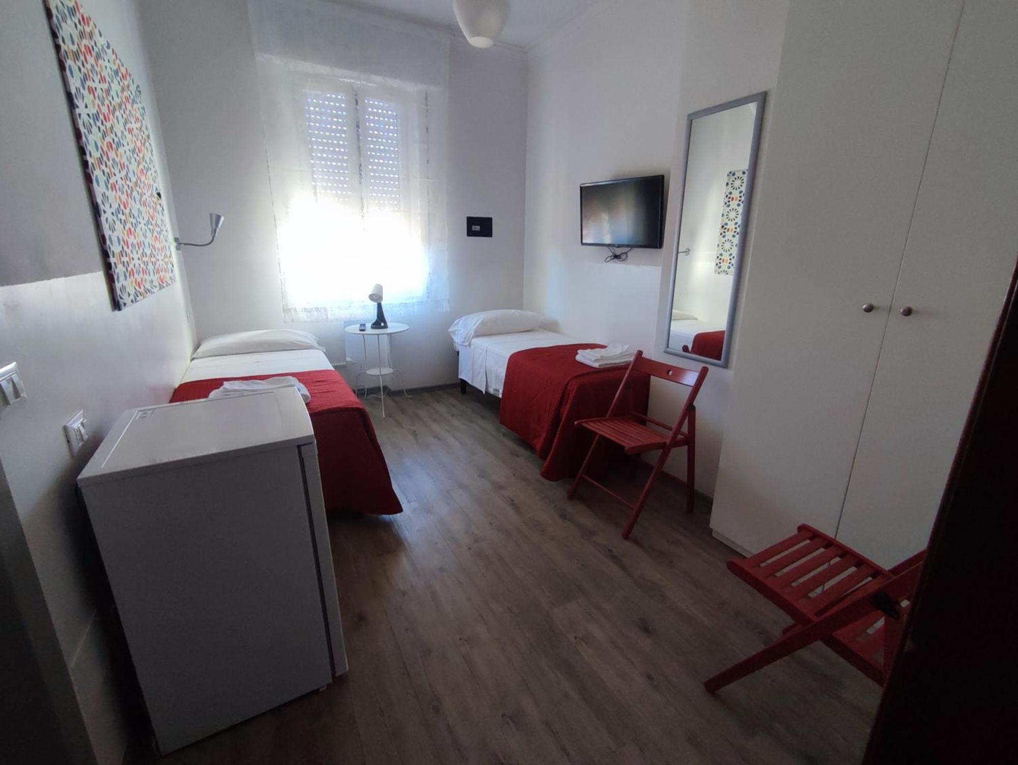 Tirreno Hotel *