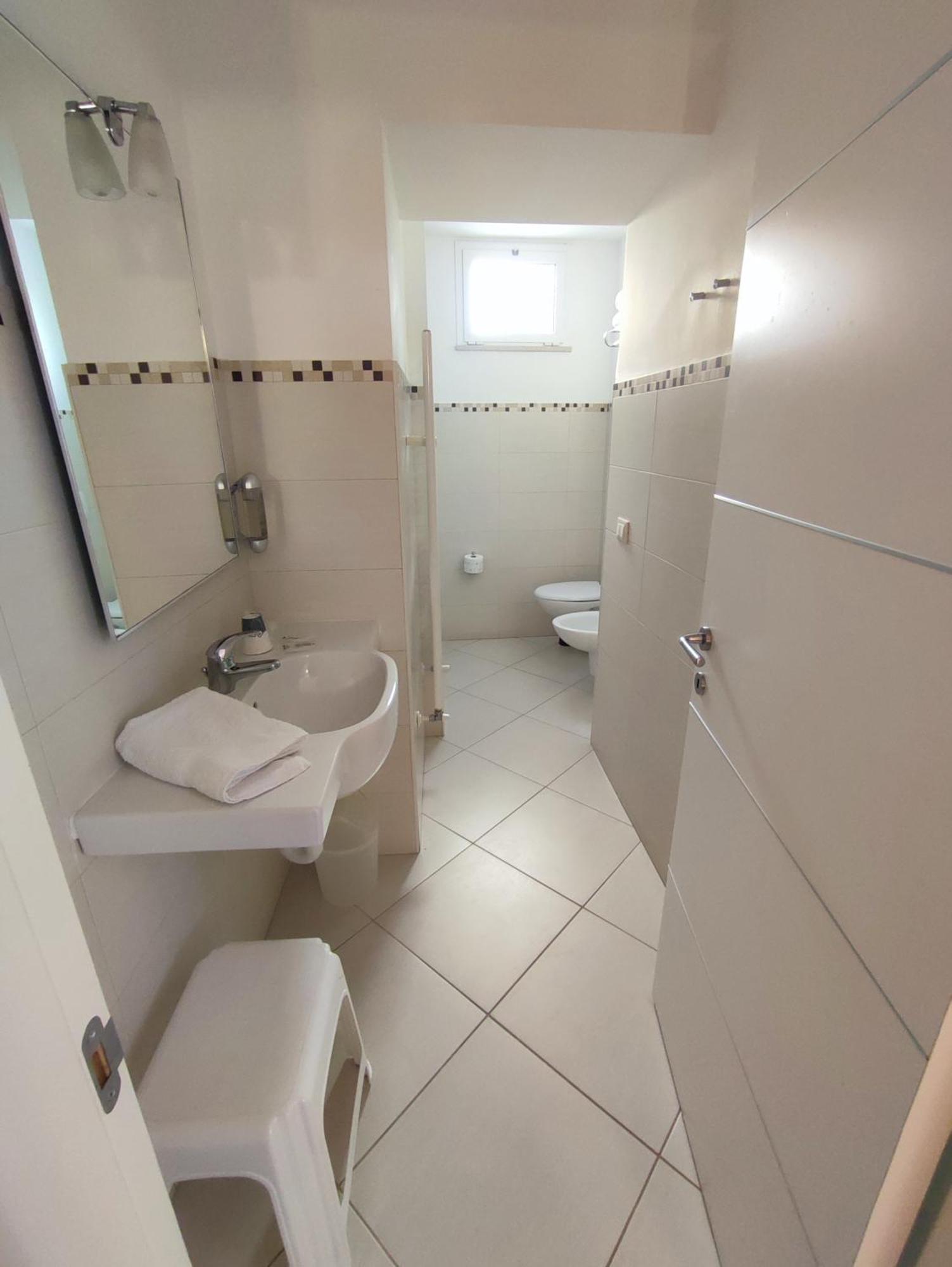 Tirreno Hotel *
